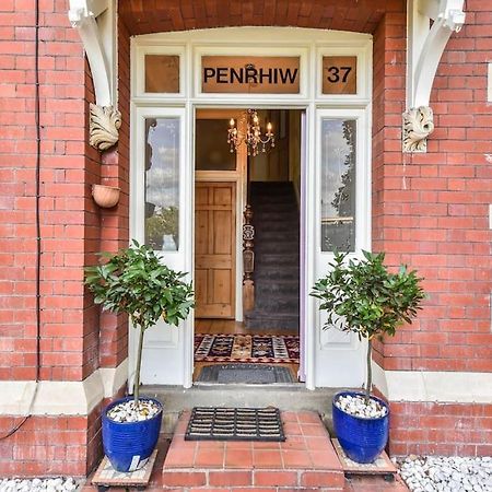Traditional 3-Bed Property In Pontcanna With Parking Cardiff Esterno foto