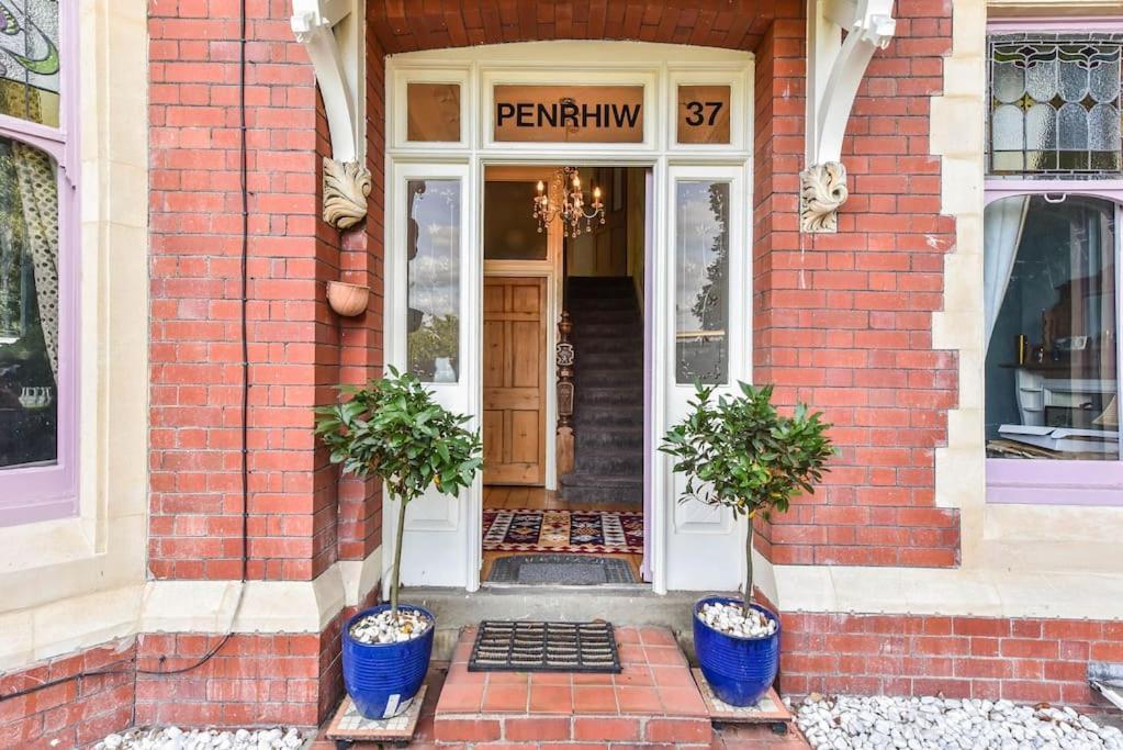 Traditional 3-Bed Property In Pontcanna With Parking Cardiff Esterno foto