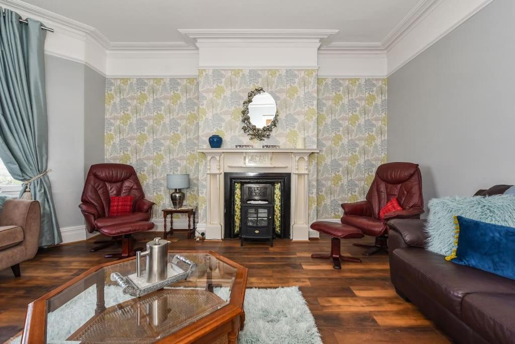 Traditional 3-Bed Property In Pontcanna With Parking Cardiff Esterno foto