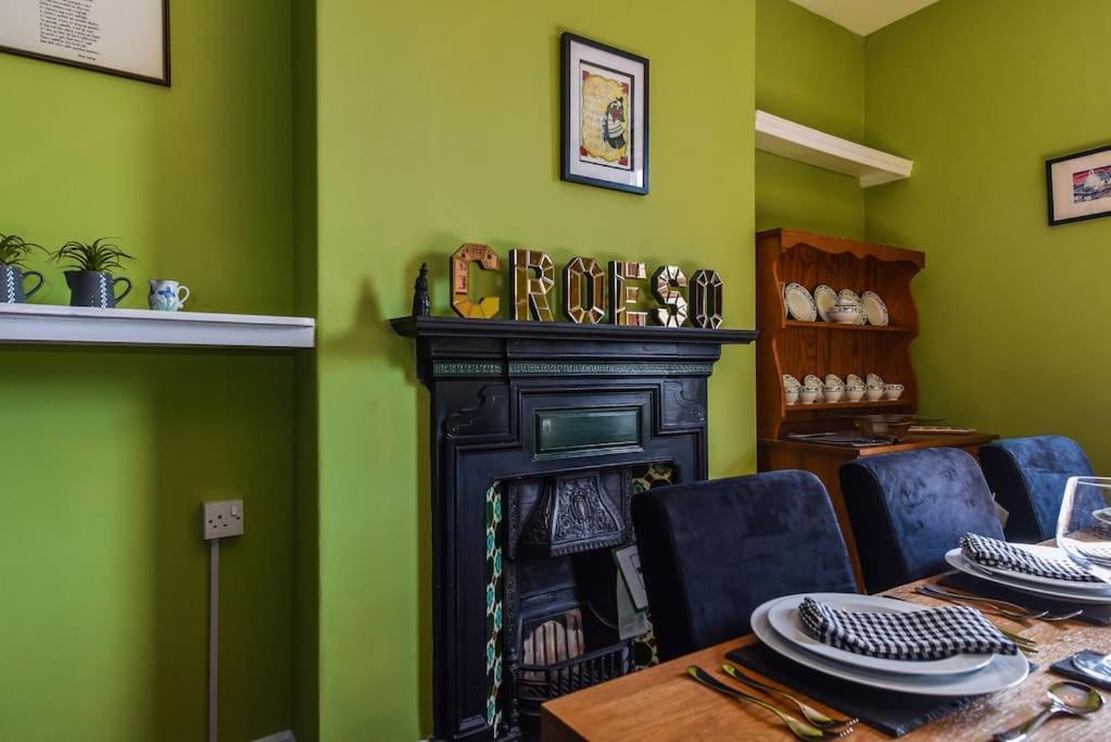 Traditional 3-Bed Property In Pontcanna With Parking Cardiff Esterno foto